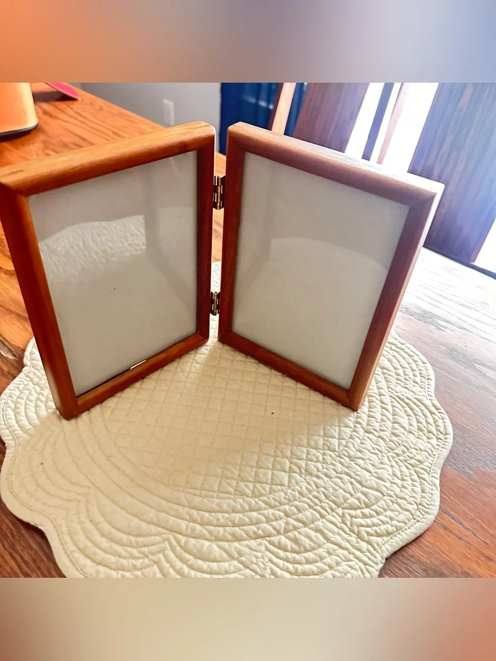 Vintage double 5x7 wood bifold frame